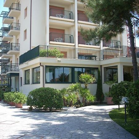 Hotel Paris Lido di Camaiore Exteriör bild